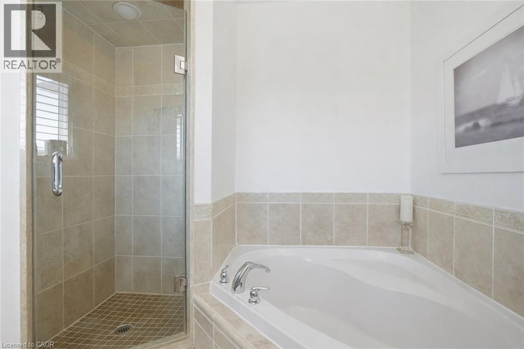 4020 Alexan Crescent, Burlington, ON - Indoor Photo Showing Bathroom