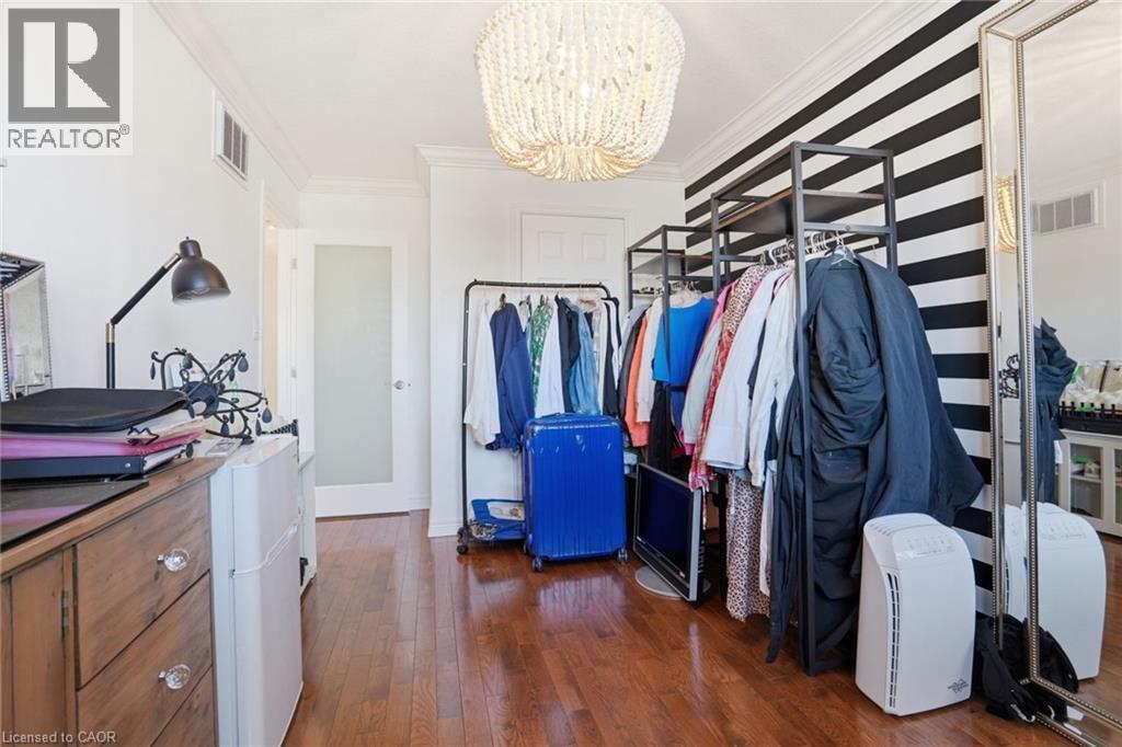 4020 Alexan Crescent, Burlington, ON - Indoor With Storage