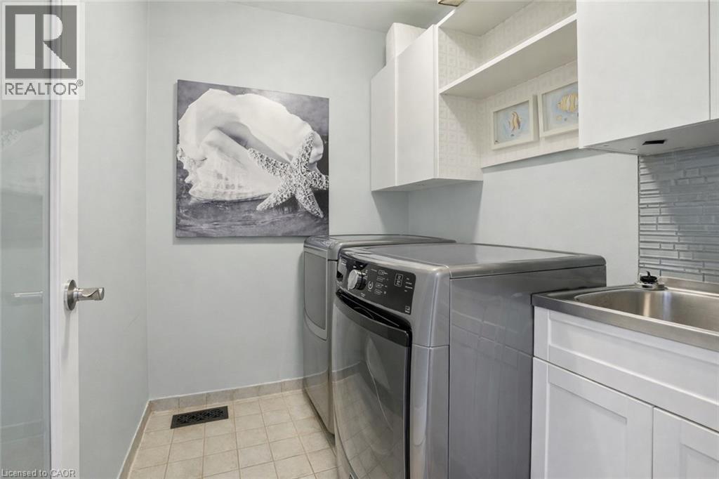 4020 Alexan Crescent, Burlington, ON - Indoor Photo Showing Laundry Room