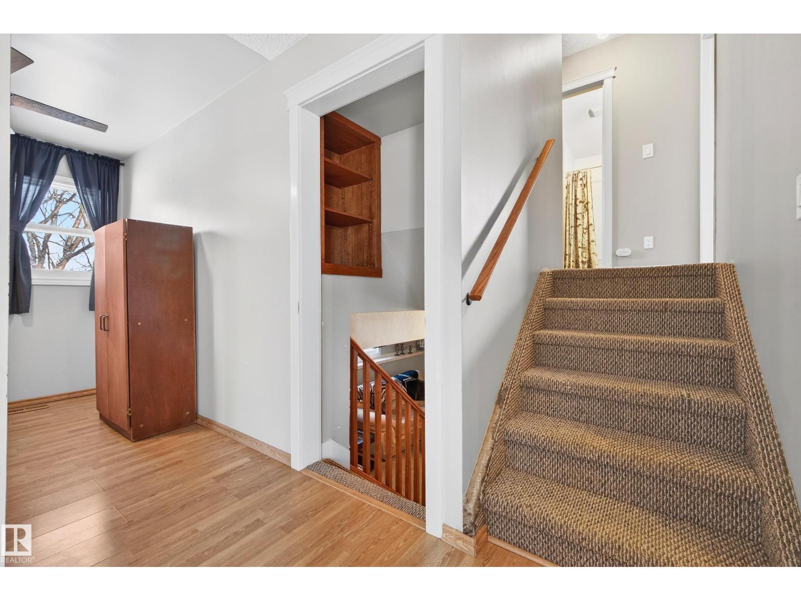 4112 30 Av Nw, Edmonton, AB - Indoor Photo Showing Other Room