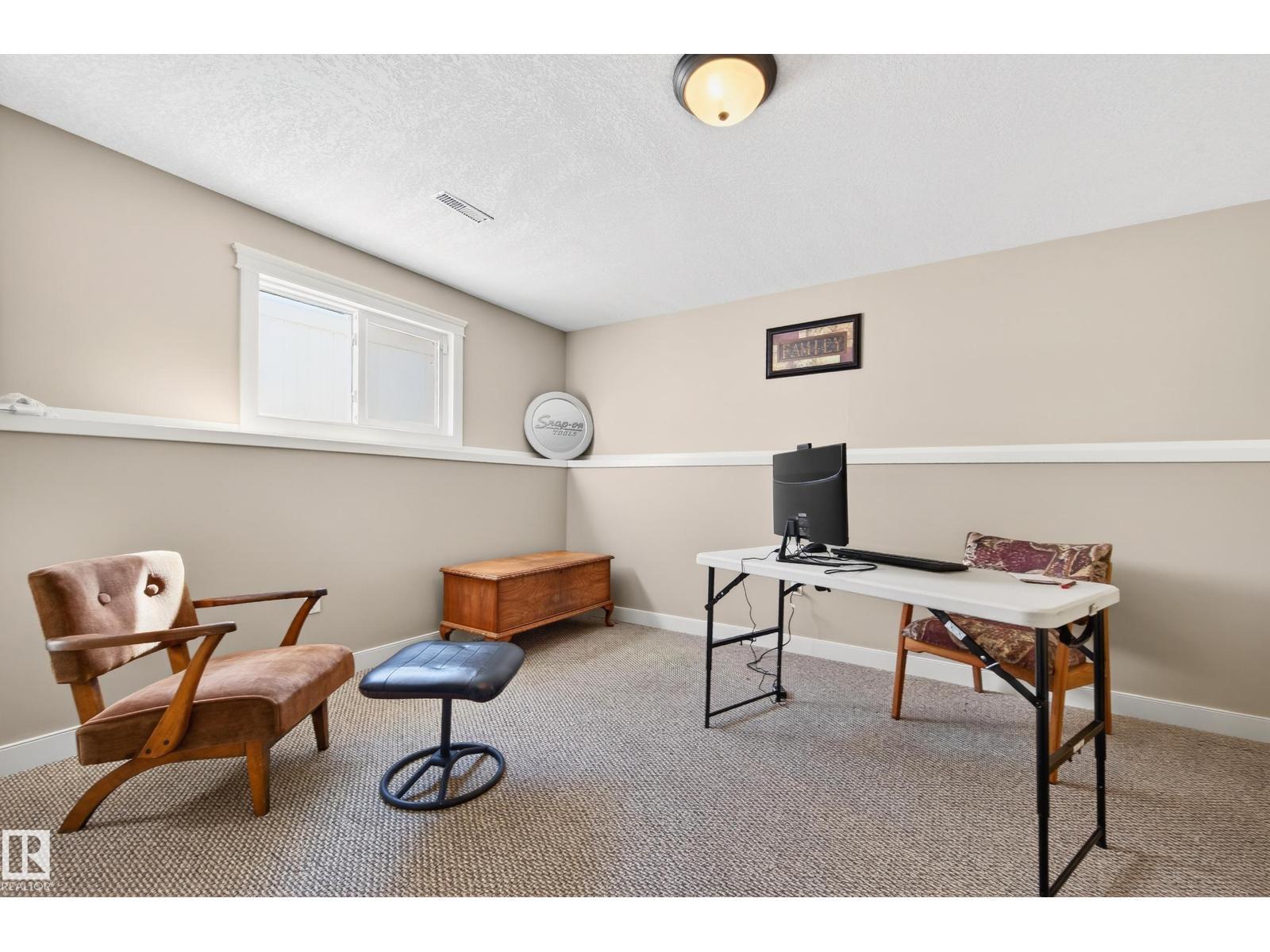 4112 30 Av Nw, Edmonton, AB - Indoor