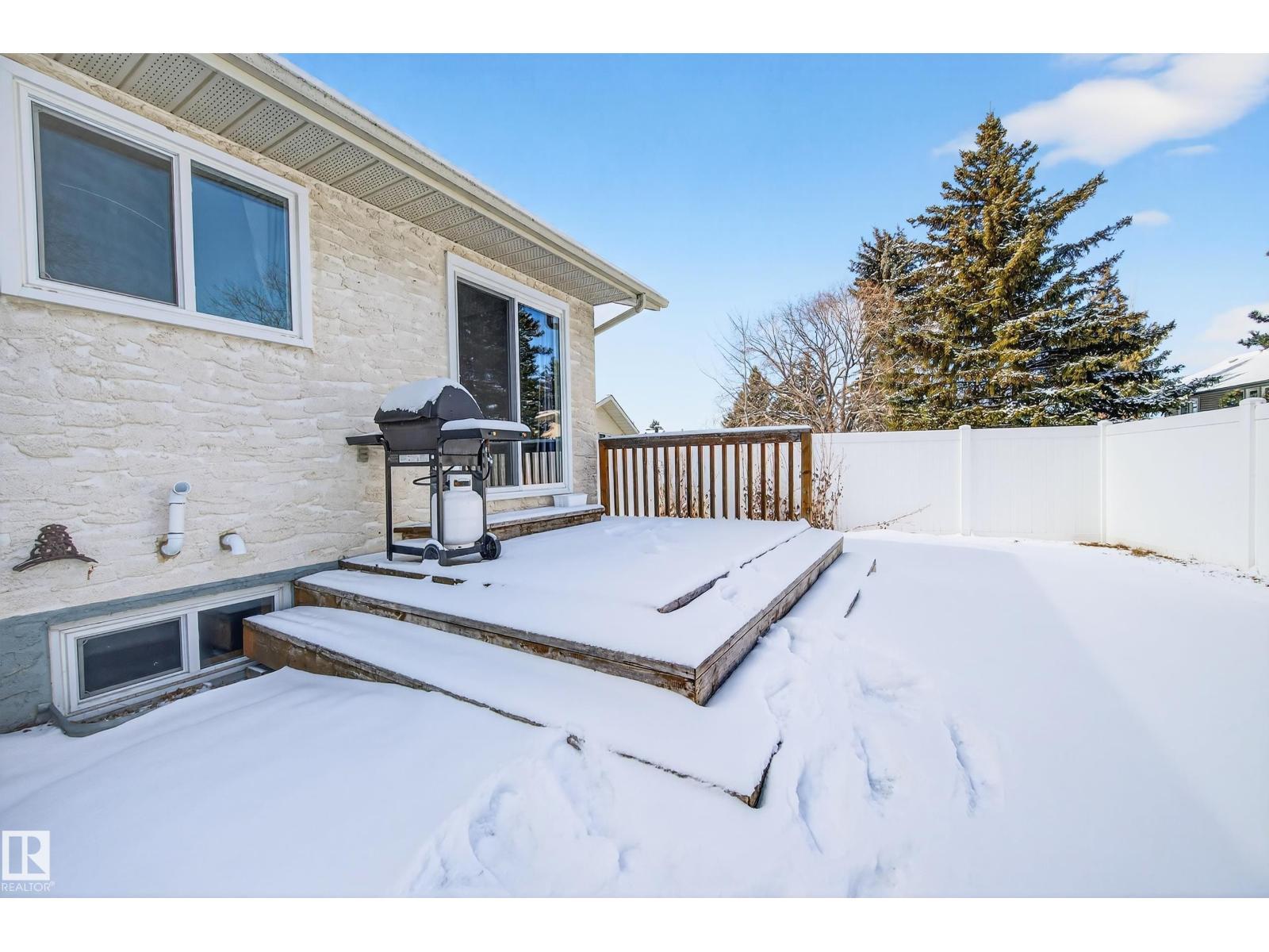 4112 30 Av Nw, Edmonton, AB - Outdoor With Exterior