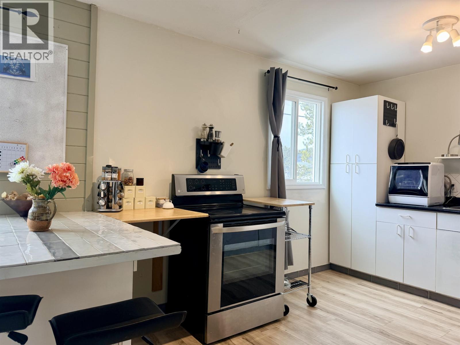 168 E 3Rd Avenue, Fort St. James, BC - Indoor Photo Showing Kitchen