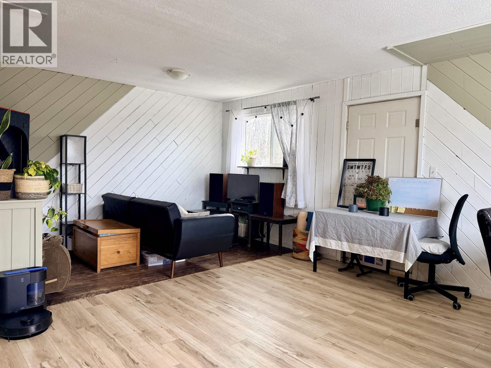 168 E 3Rd Avenue, Fort St. James, BC - Indoor