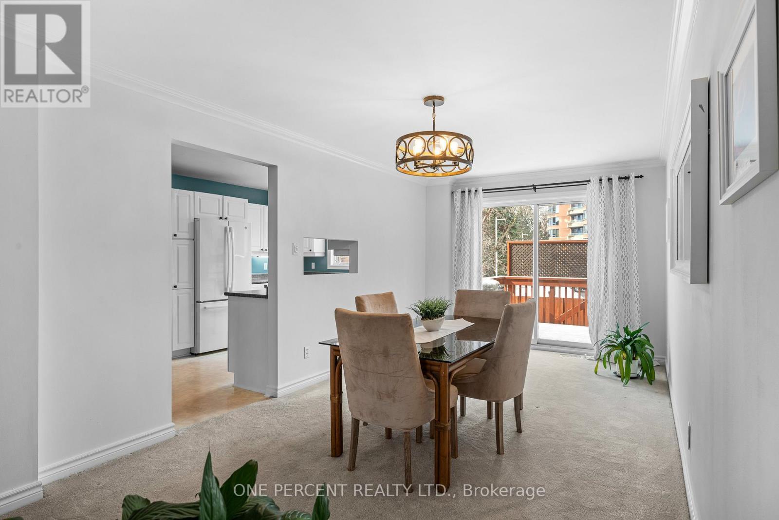 30 Maplehurst Avenue, Ottawa, ON - Indoor Photo Showing Dining Room