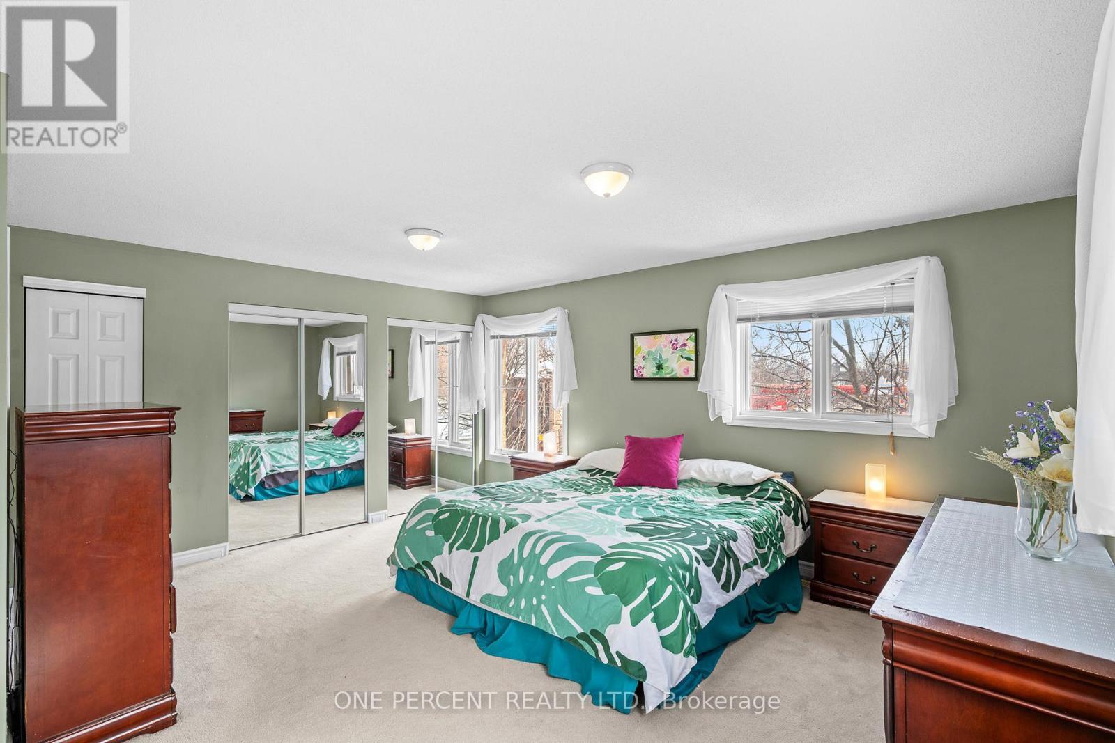 30 Maplehurst Avenue, Ottawa, ON - Indoor Photo Showing Bedroom
