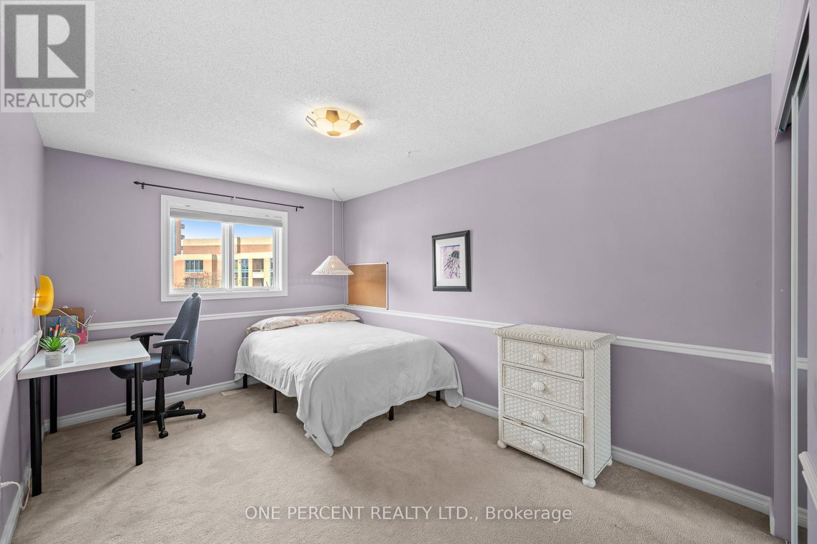 30 Maplehurst Avenue, Ottawa, ON - Indoor Photo Showing Bedroom