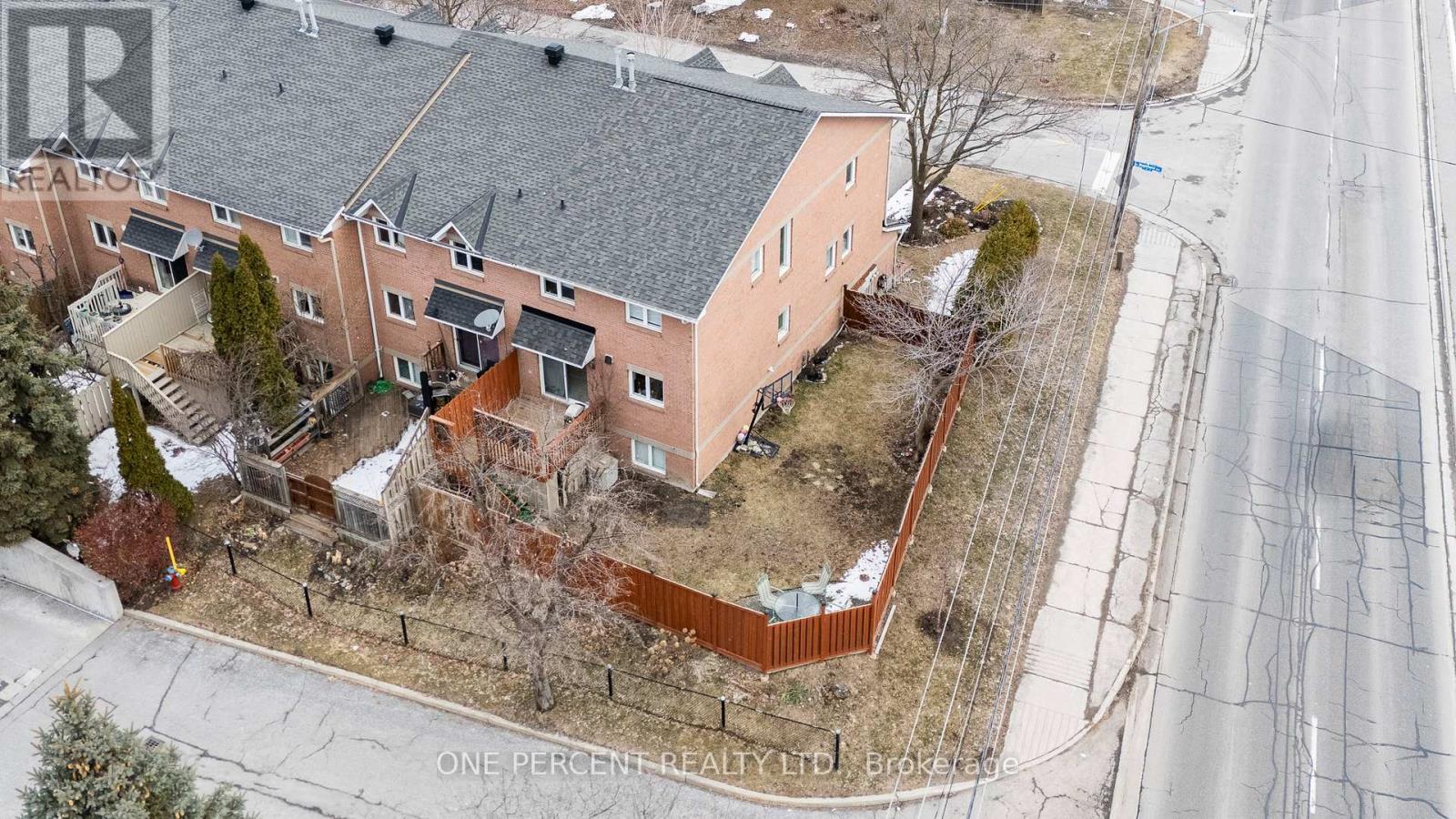 30 Maplehurst Avenue, Ottawa, ON - Outdoor