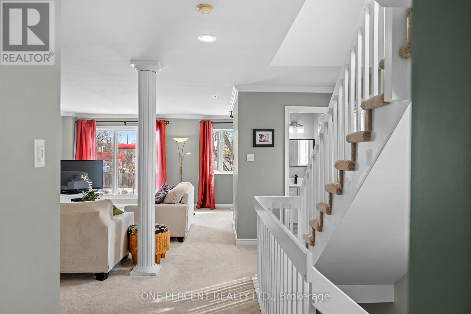 30 Maplehurst Avenue, Ottawa, ON - Indoor Photo Showing Other Room