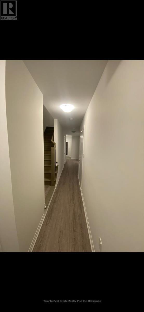 10 - 51 Sparrow Avenue, Cambridge, ON - Indoor Photo Showing Other Room