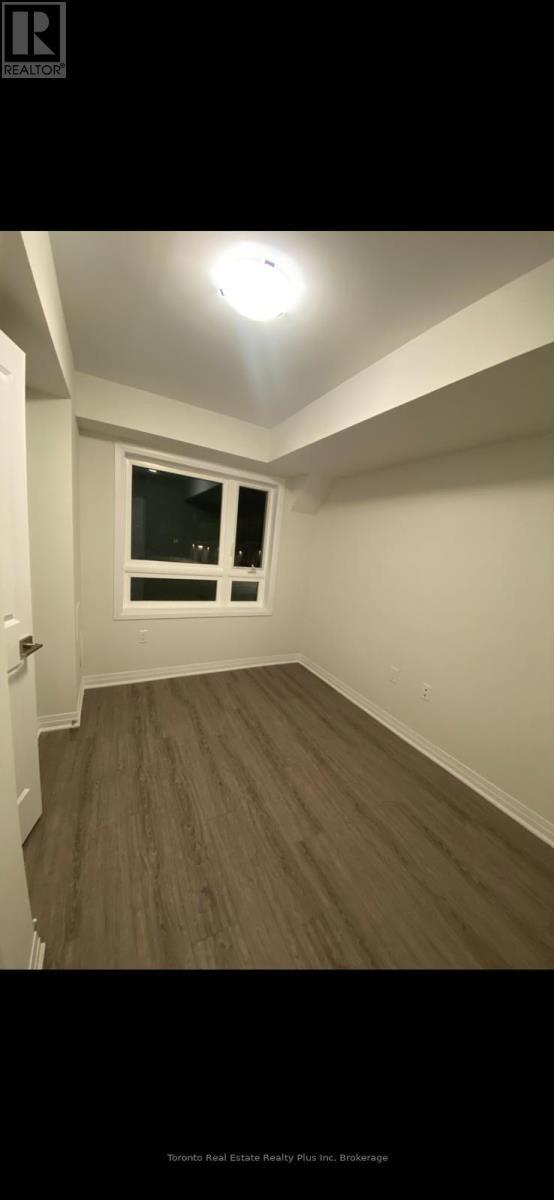 10 - 51 Sparrow Avenue, Cambridge, ON - Indoor Photo Showing Other Room