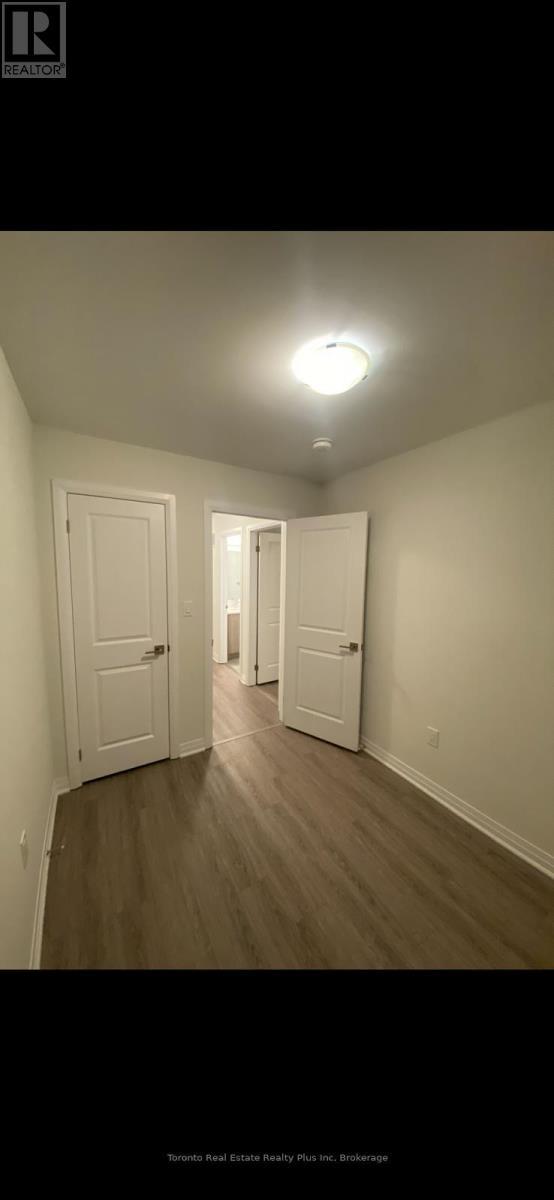 10 - 51 Sparrow Avenue, Cambridge, ON - Indoor Photo Showing Other Room