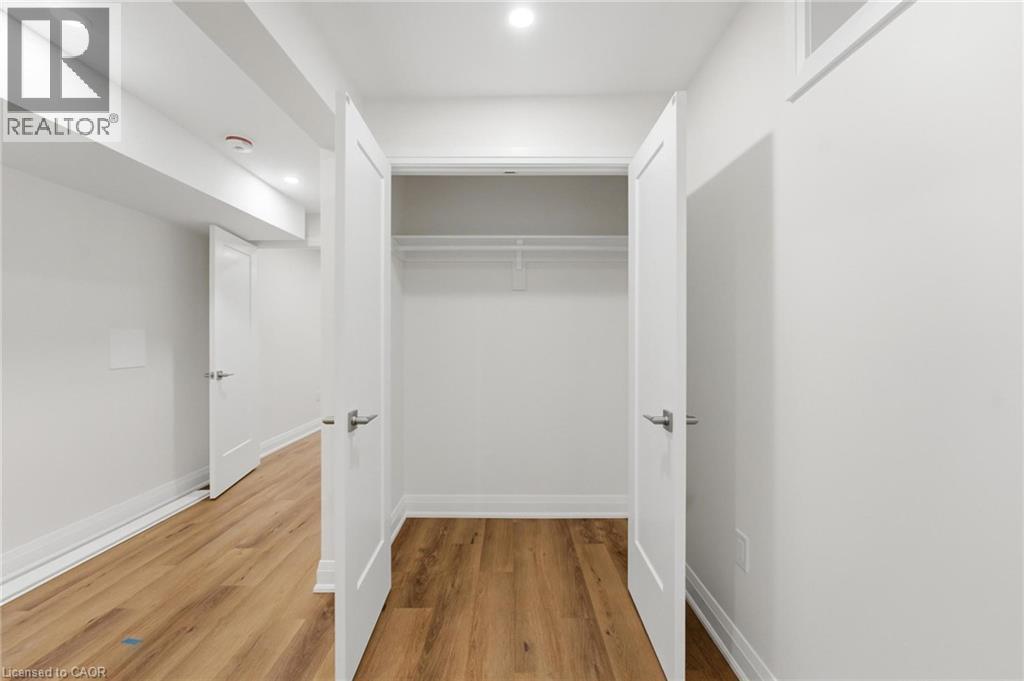 View of closet - 187 Oak Avenue Unit# Lower, Hamilton, ON - Indoor