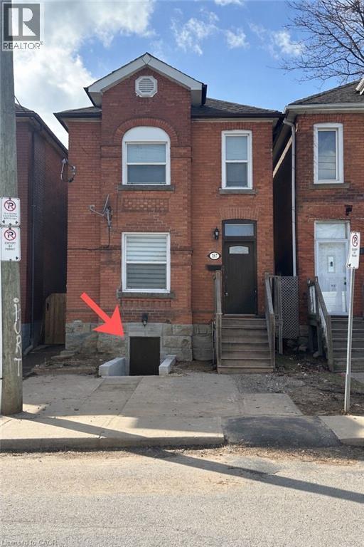 View of front of property featuring brick siding and entry steps - 187 Oak Avenue Unit# Lower, Hamilton, ON - Outdoor