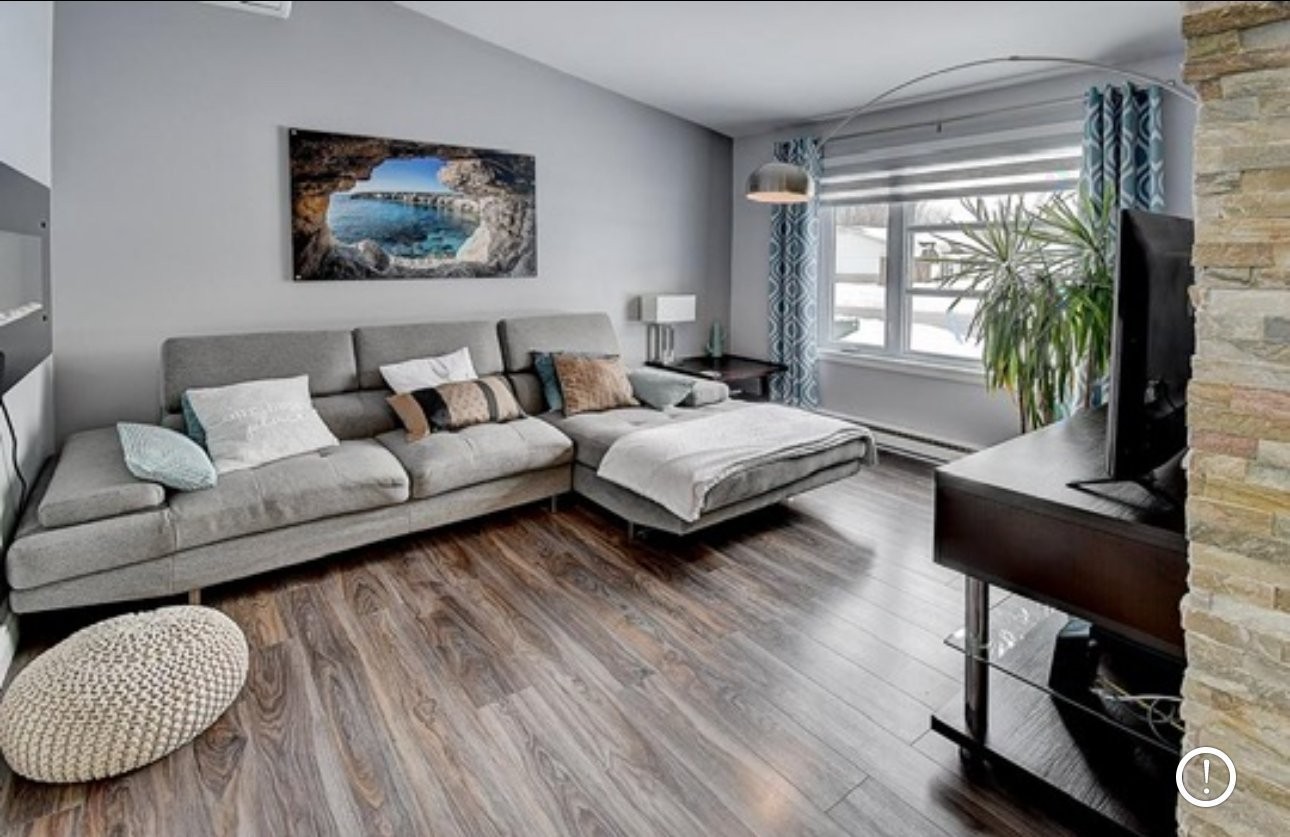 Living Room - 140 Av. De La Mennais, La Prairie, QC - Indoor Photo Showing Living Room