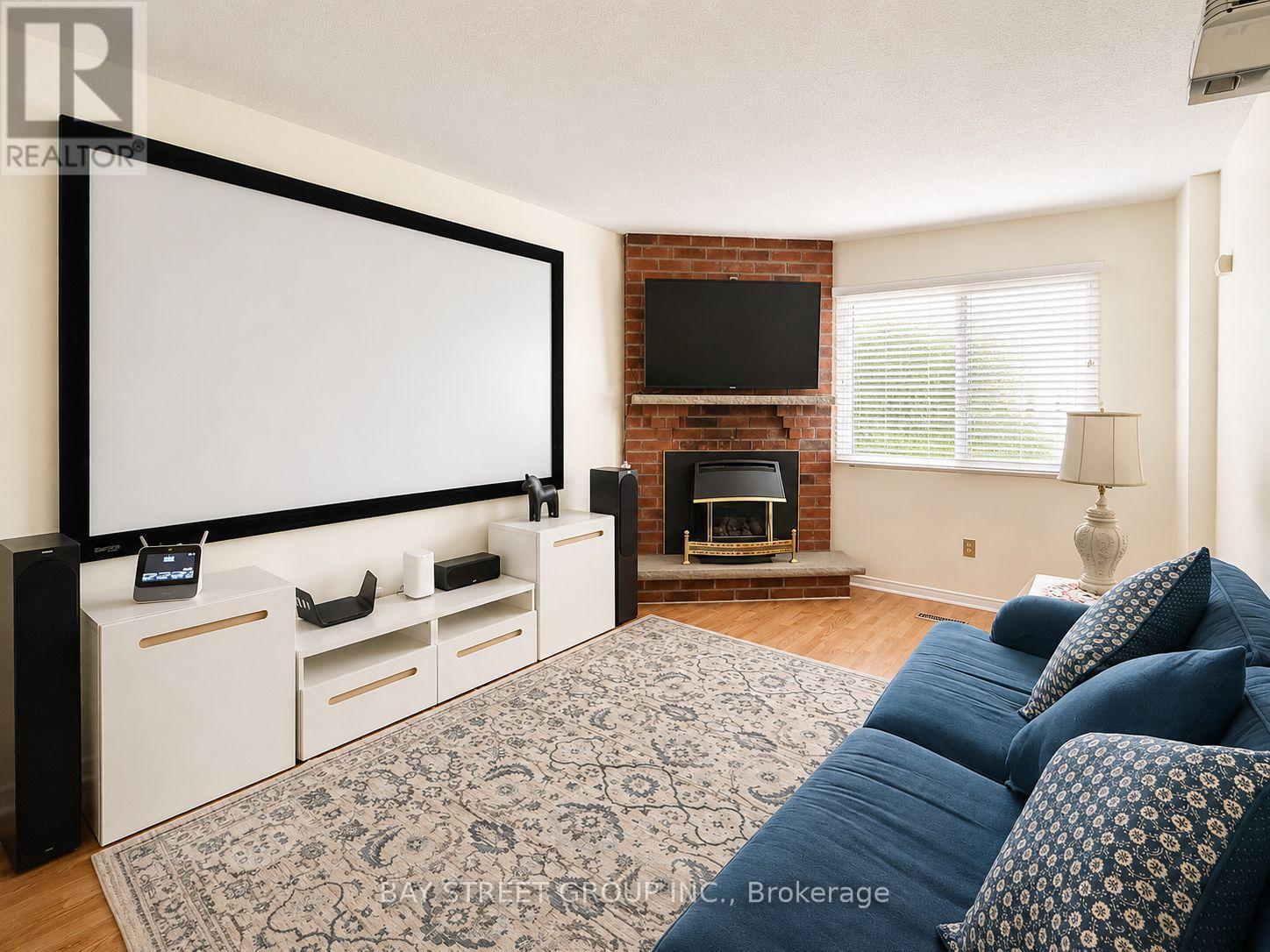 2554 Valencia Road, Mississauga, ON - Indoor Photo Showing Living Room With Fireplace