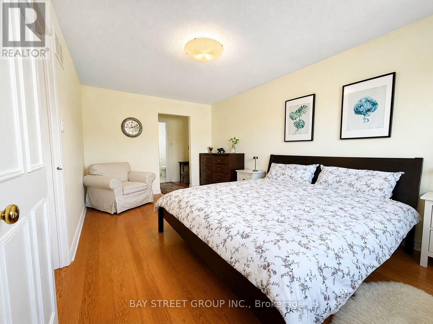 2554 Valencia Road, Mississauga, ON - Indoor Photo Showing Bedroom