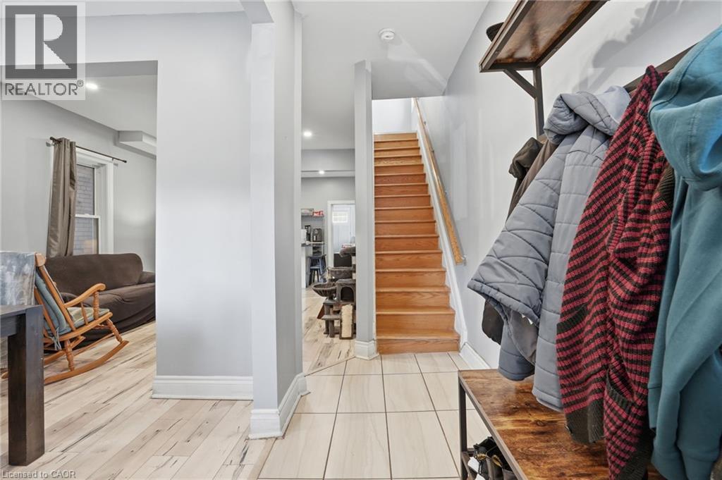 75 Niagara Street, Hamilton, ON - Indoor
