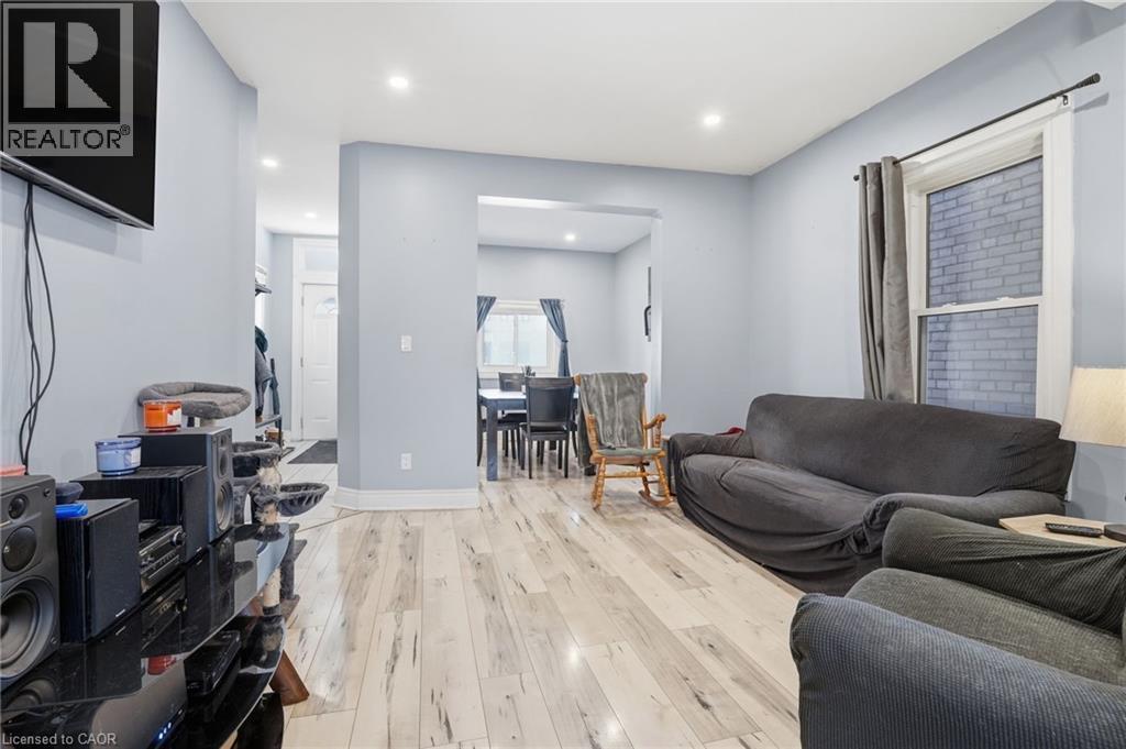 75 Niagara Street, Hamilton, ON - Indoor