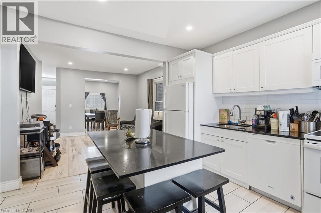 75 Niagara Street, Hamilton, ON - Indoor