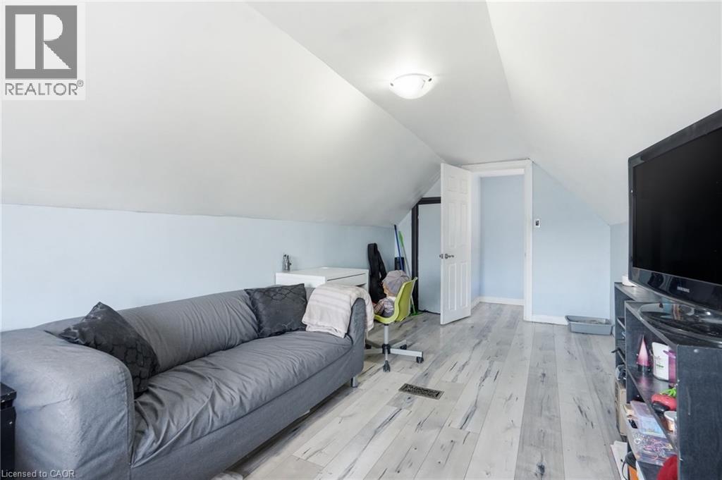 75 Niagara Street, Hamilton, ON - Indoor