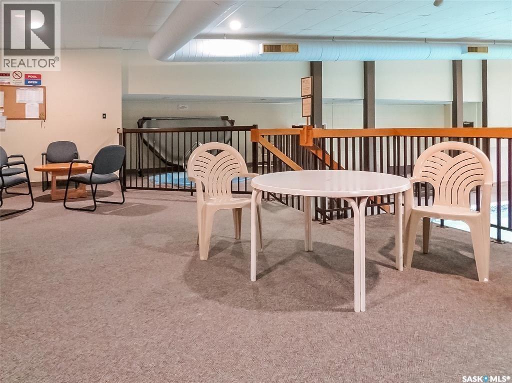 8 275 Alpine Crescent, Swift Current, SK - Indoor