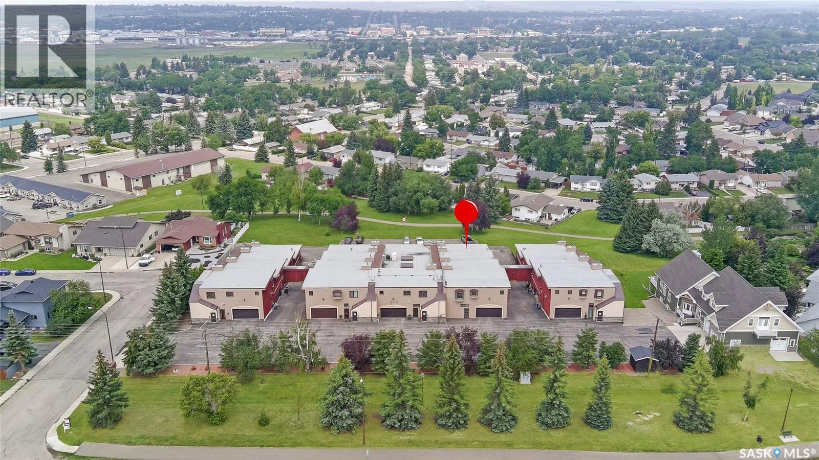 8 275 Alpine Crescent, Swift Current, SK - Outdoor With View