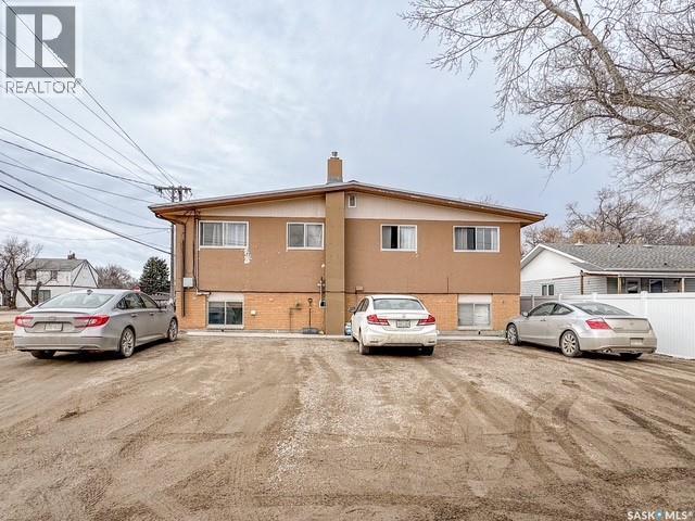 395 6Th Avenue Se, Swift Current, SK - Outdoor