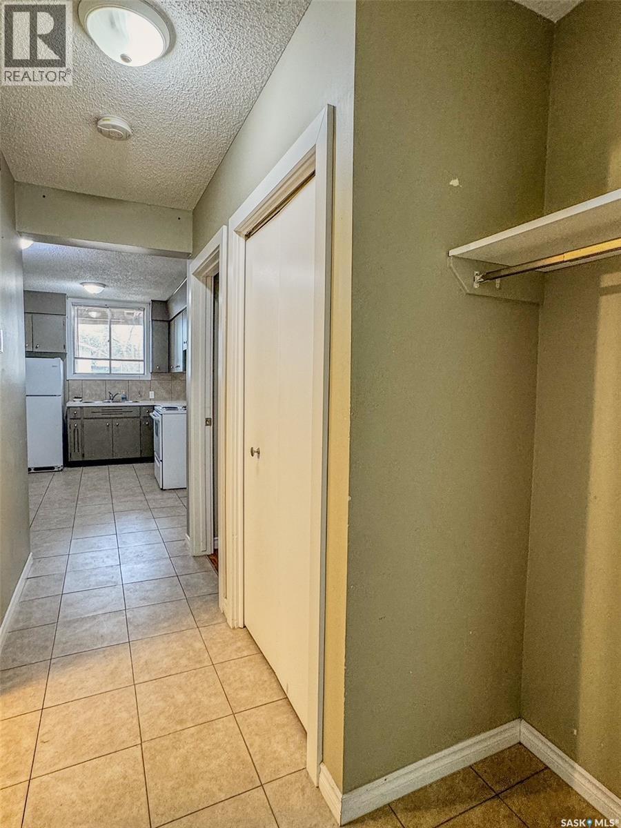 395 6Th Avenue Se, Swift Current, SK - Indoor Photo Showing Other Room