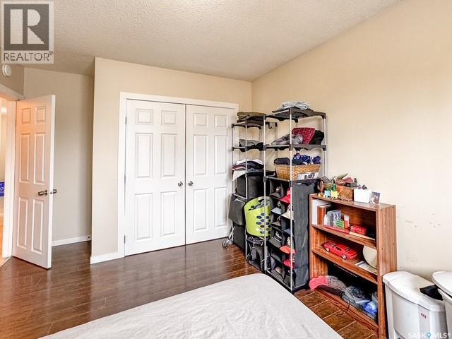 395 6Th Avenue Se, Swift Current, SK - Indoor Photo Showing Bedroom