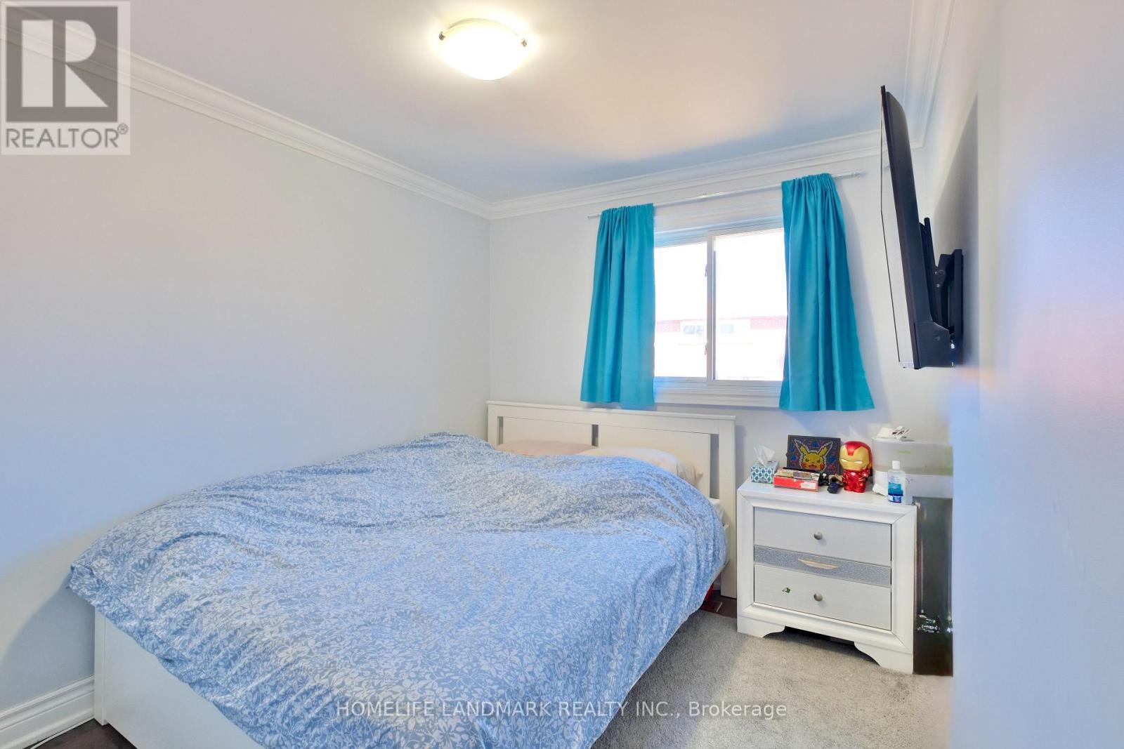 109 Tangmere Crescent, Markham, ON - Indoor Photo Showing Bedroom