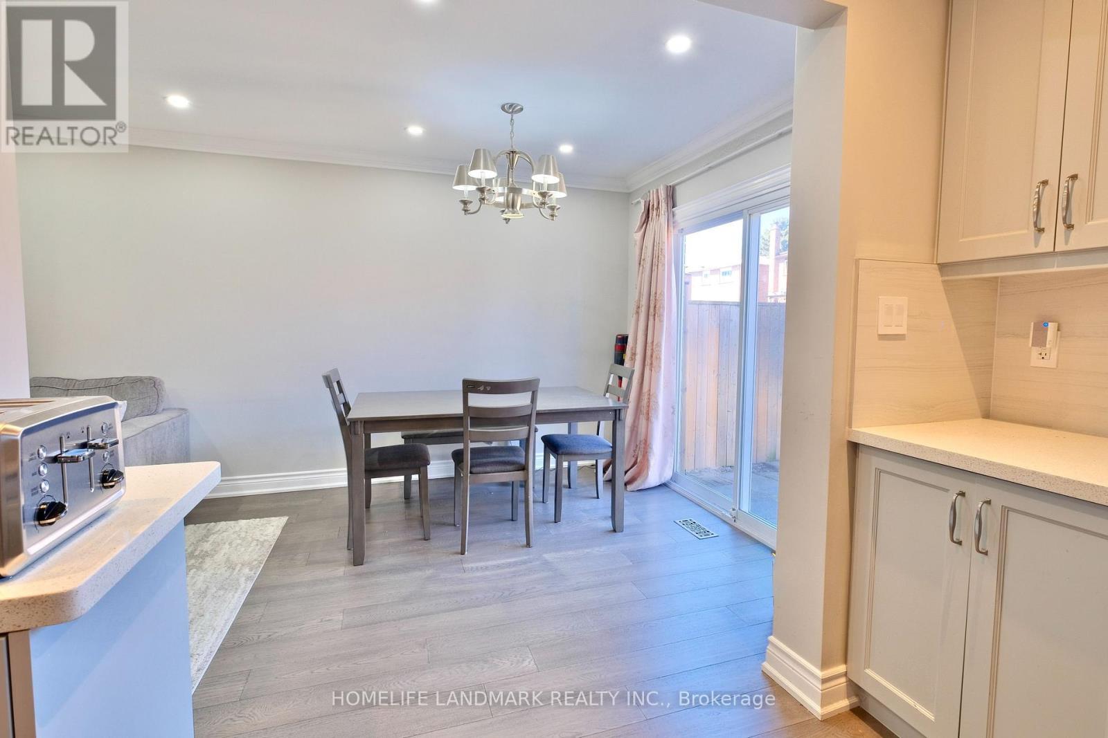 109 Tangmere Crescent, Markham, ON - Indoor Photo Showing Dining Room