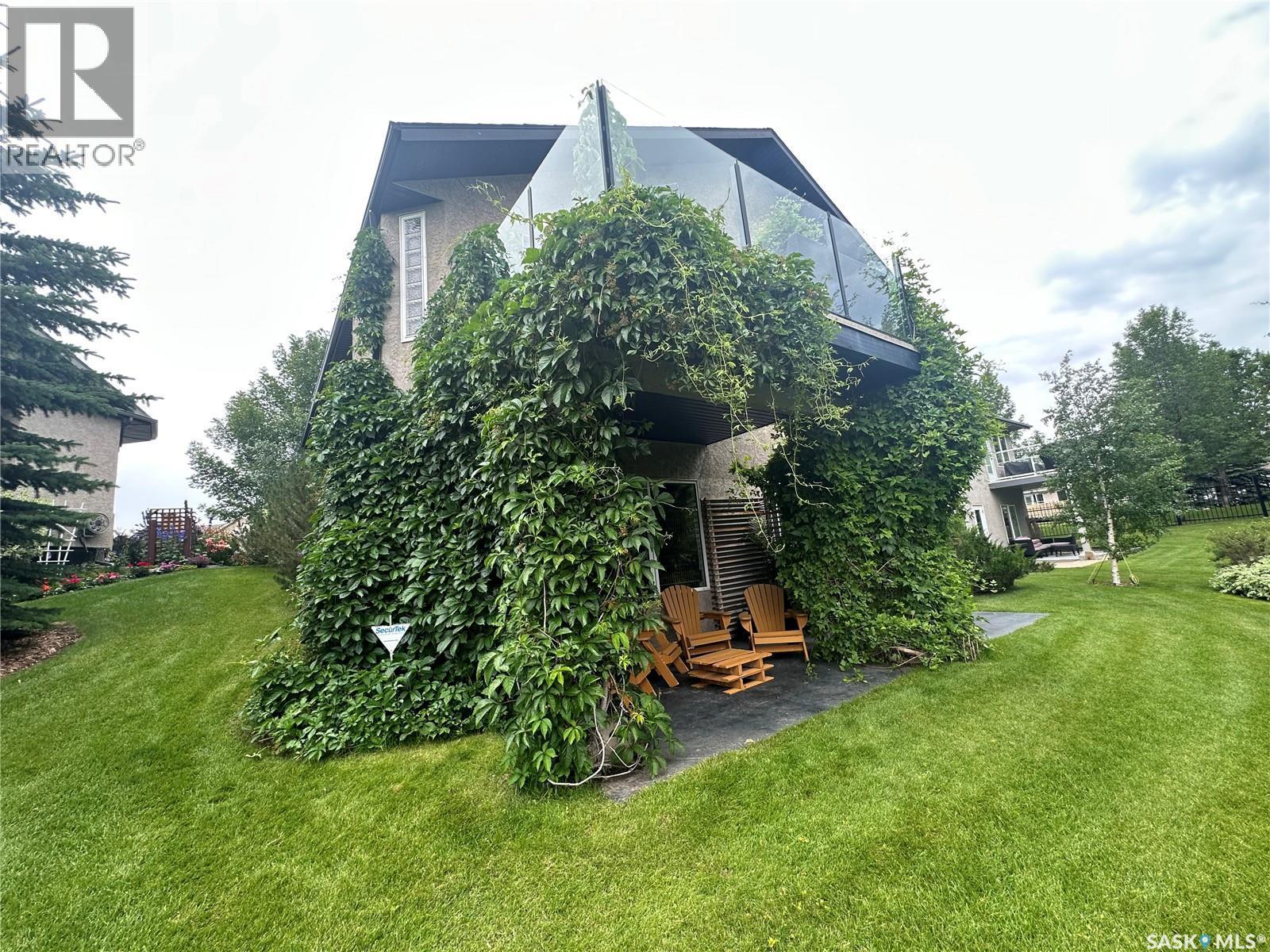 102 802 Heritage Crescent, Saskatoon, SK - Outdoor