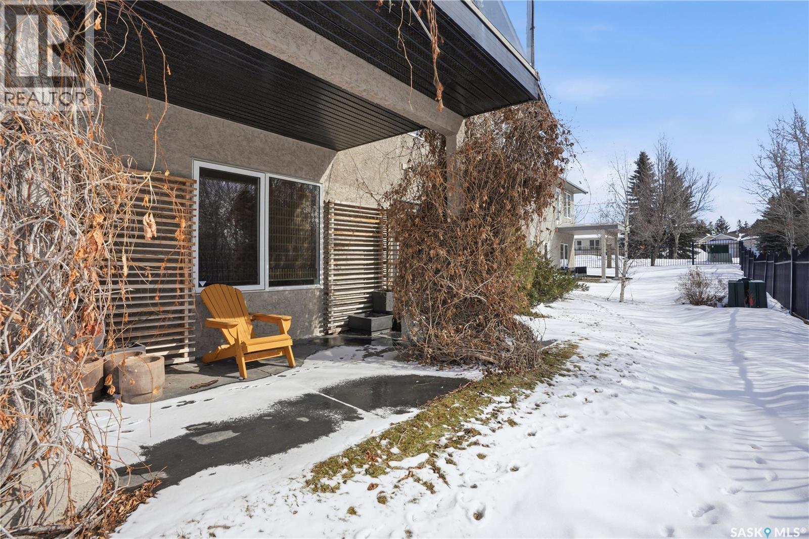 102 802 Heritage Crescent, Saskatoon, SK - Outdoor