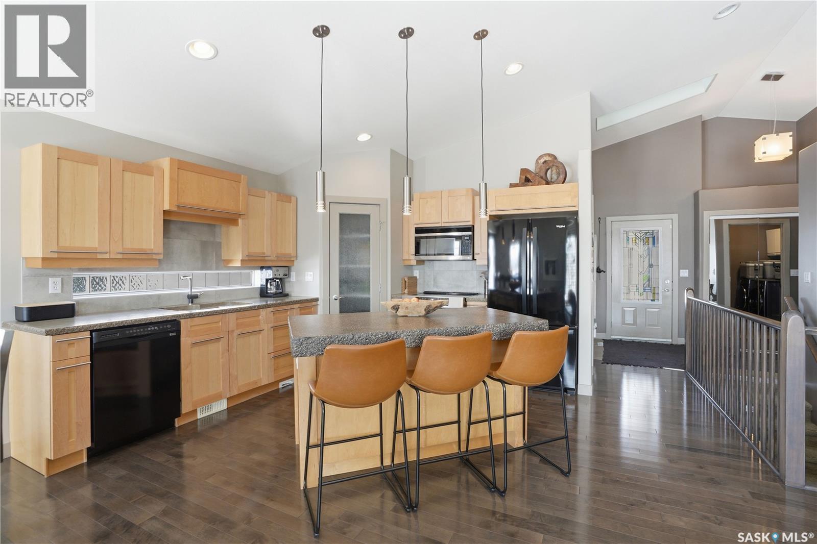102 802 Heritage Crescent, Saskatoon, SK - Indoor Photo Showing Kitchen