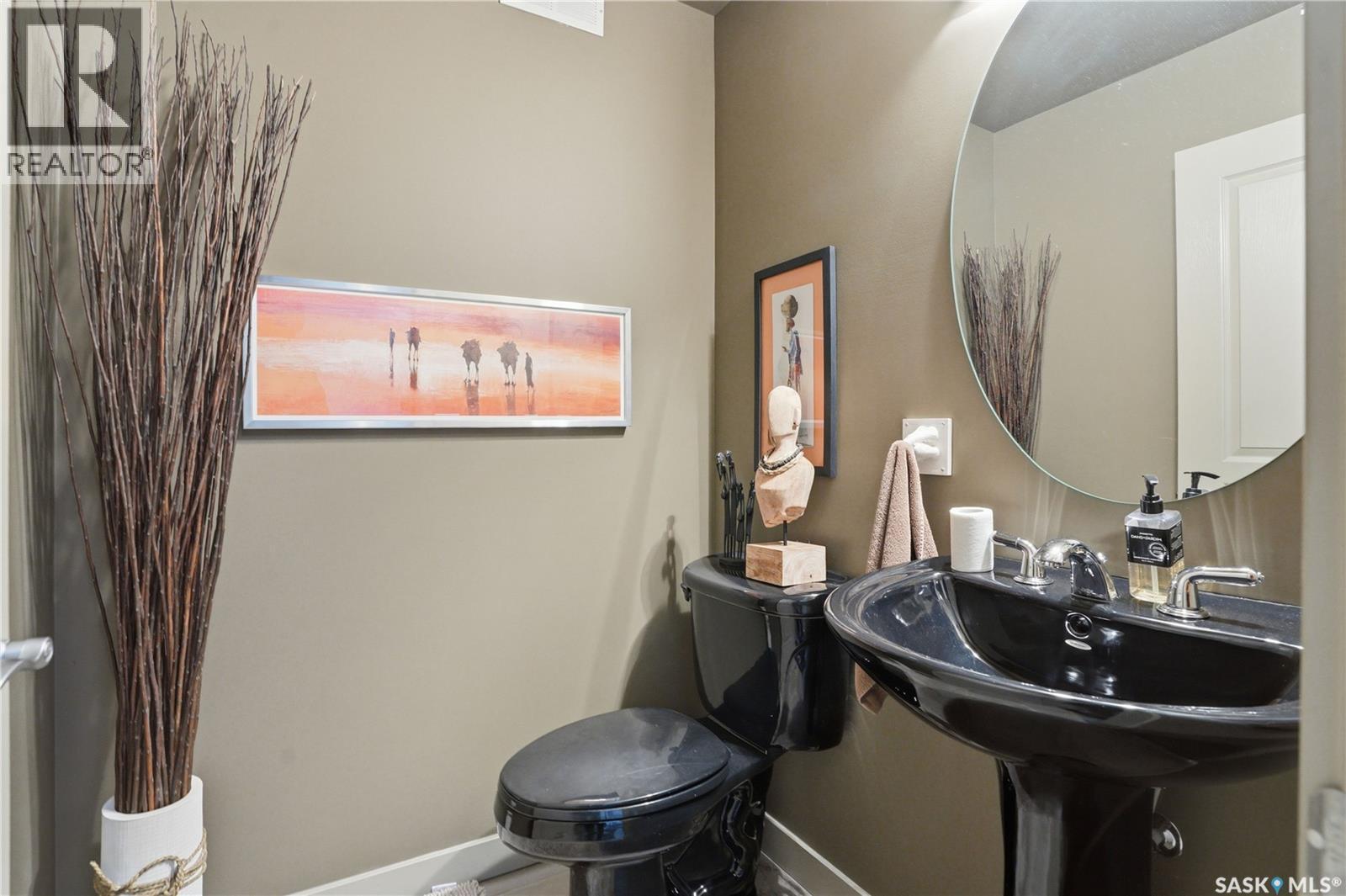 102 802 Heritage Crescent, Saskatoon, SK - Indoor Photo Showing Bathroom