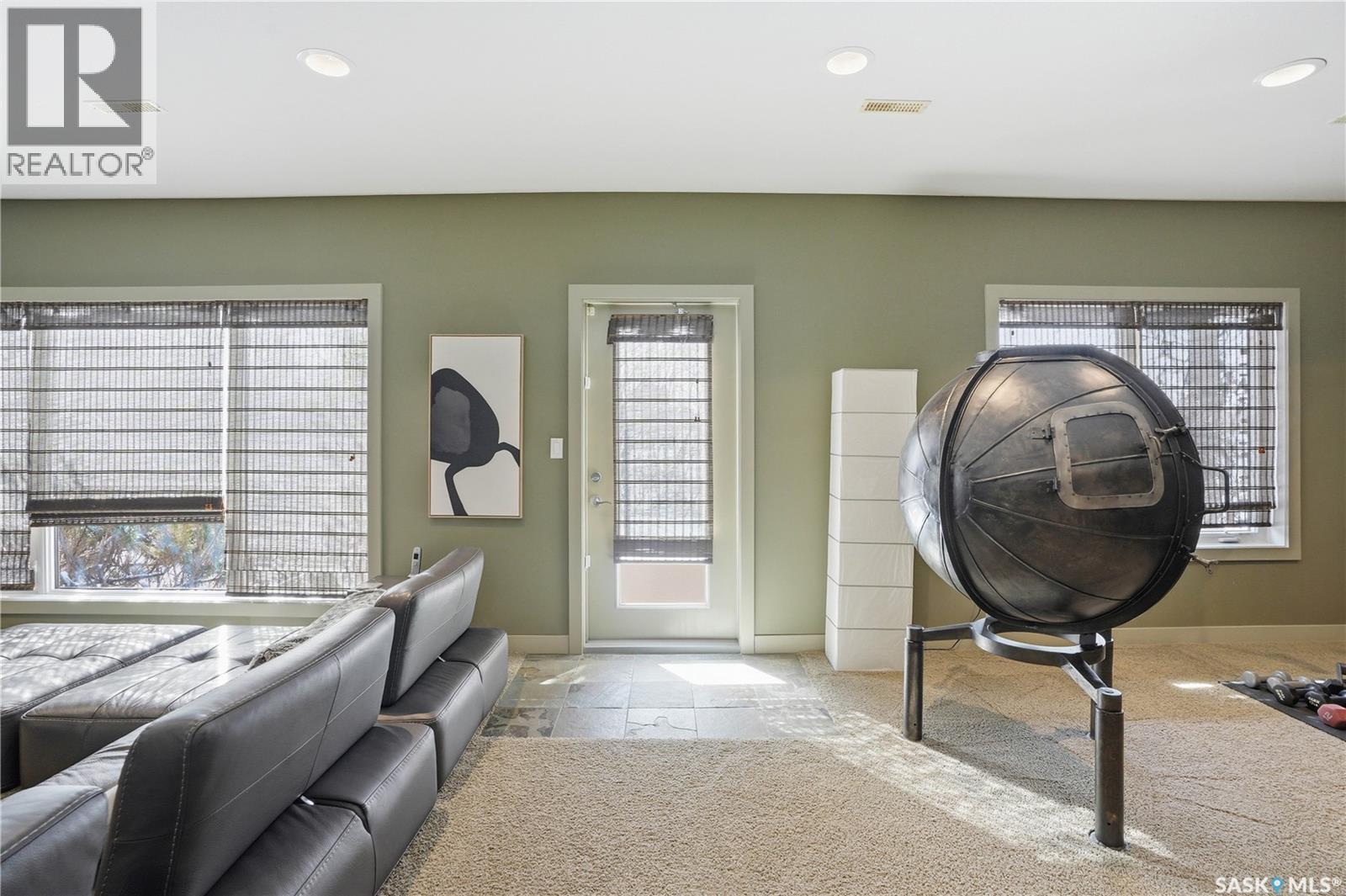 102 802 Heritage Crescent, Saskatoon, SK - Indoor