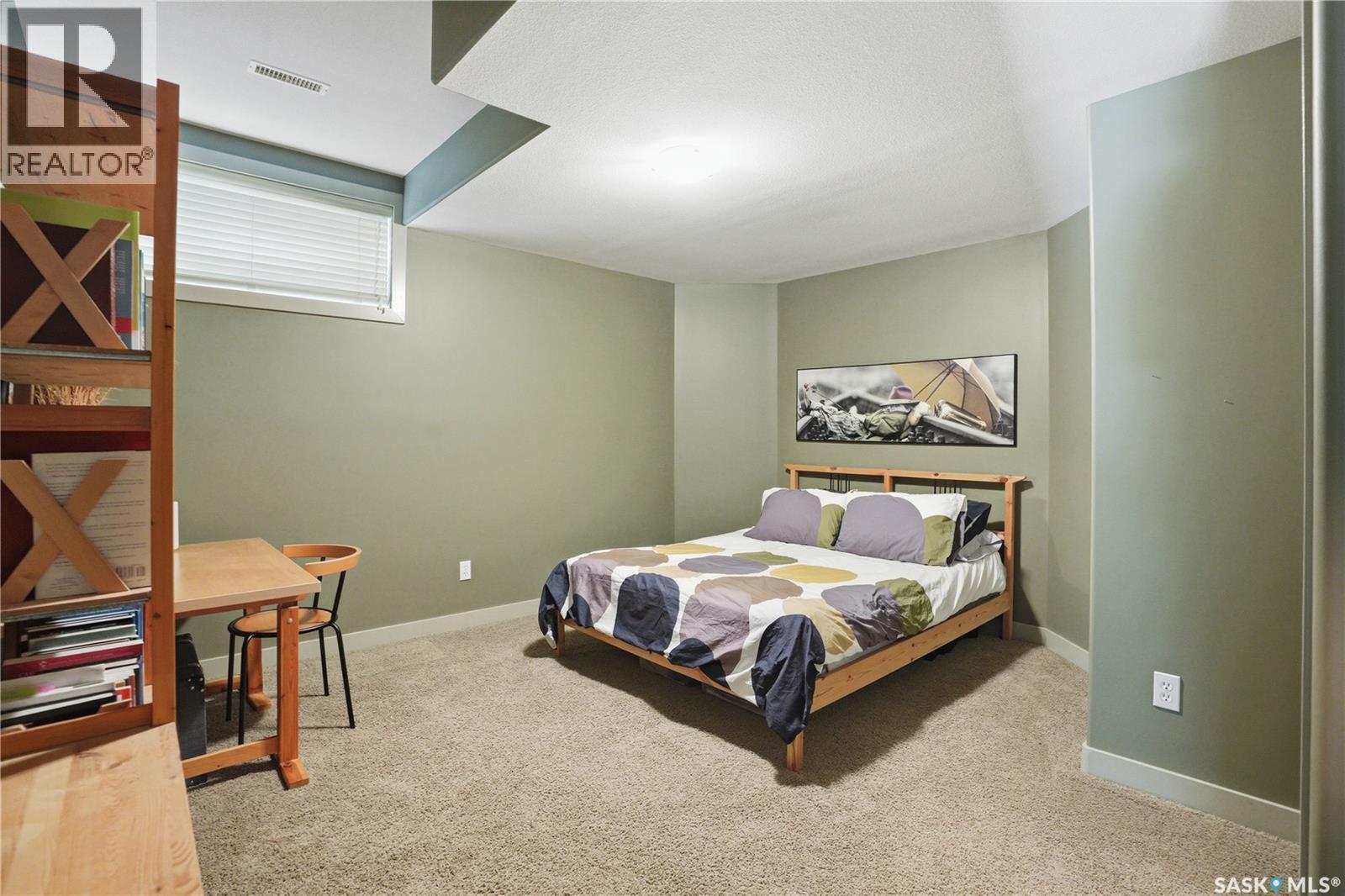 102 802 Heritage Crescent, Saskatoon, SK - Indoor Photo Showing Bedroom