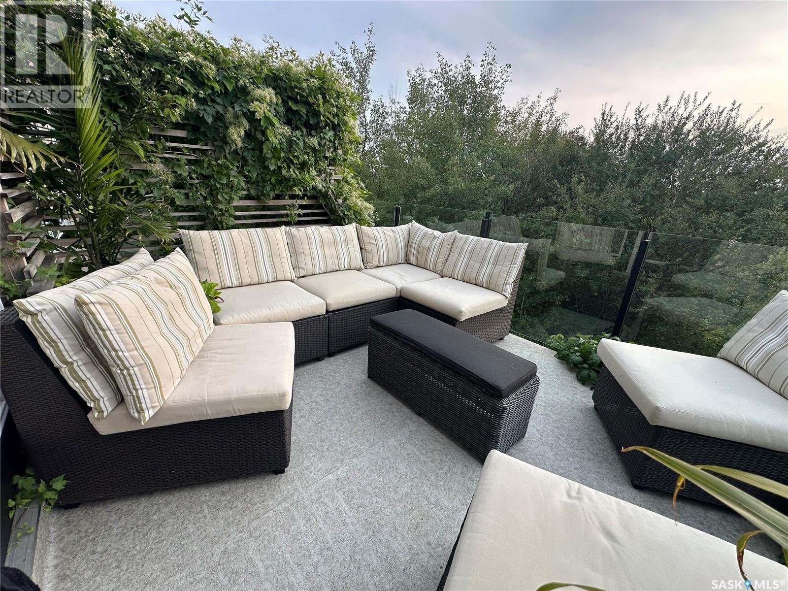 102 802 Heritage Crescent, Saskatoon, SK - Outdoor