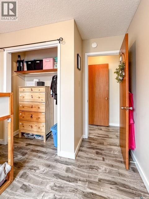 947 & 957 Connaught Drive, Swift Current, SK - Indoor Photo Showing Other Room