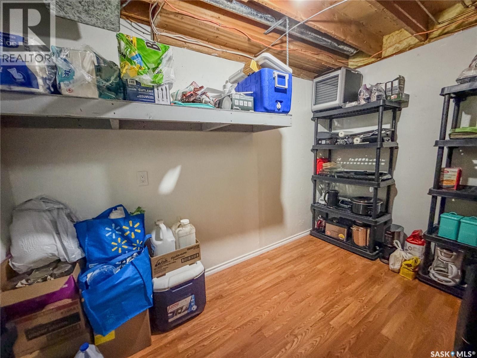 210 Wells Avenue E, Langenburg, SK - Indoor