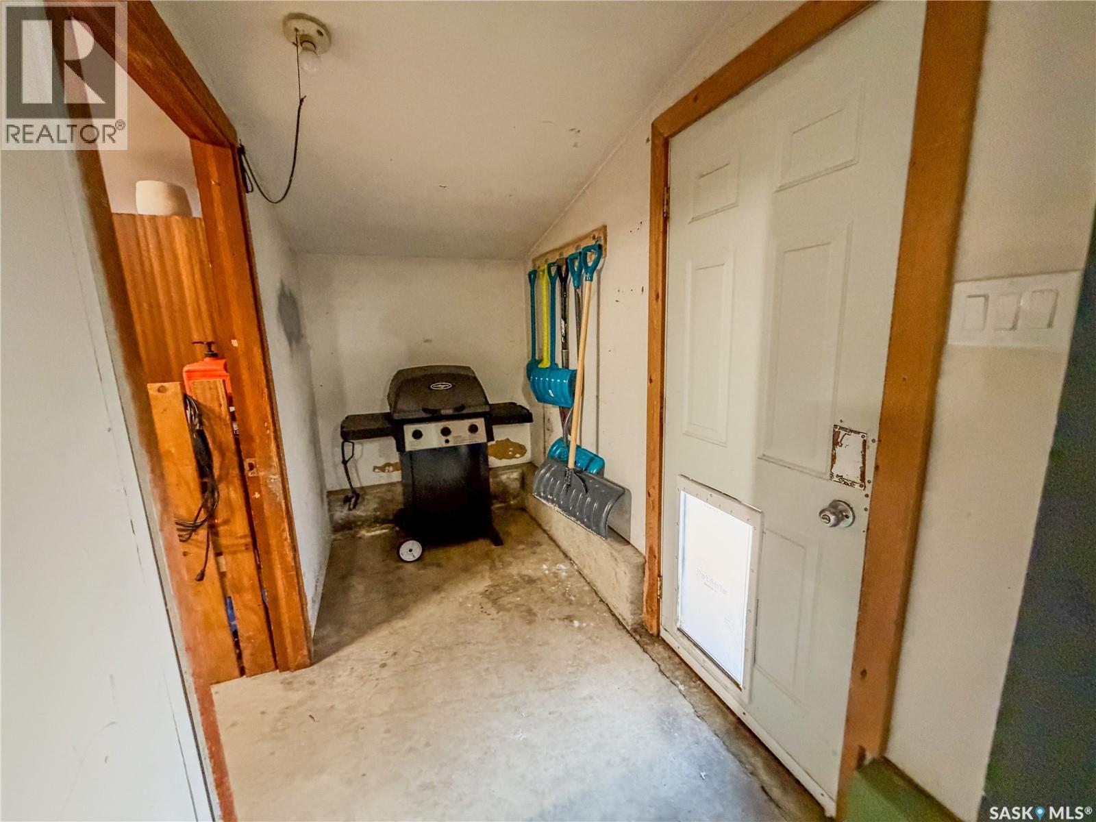 210 Wells Avenue E, Langenburg, SK - Outdoor