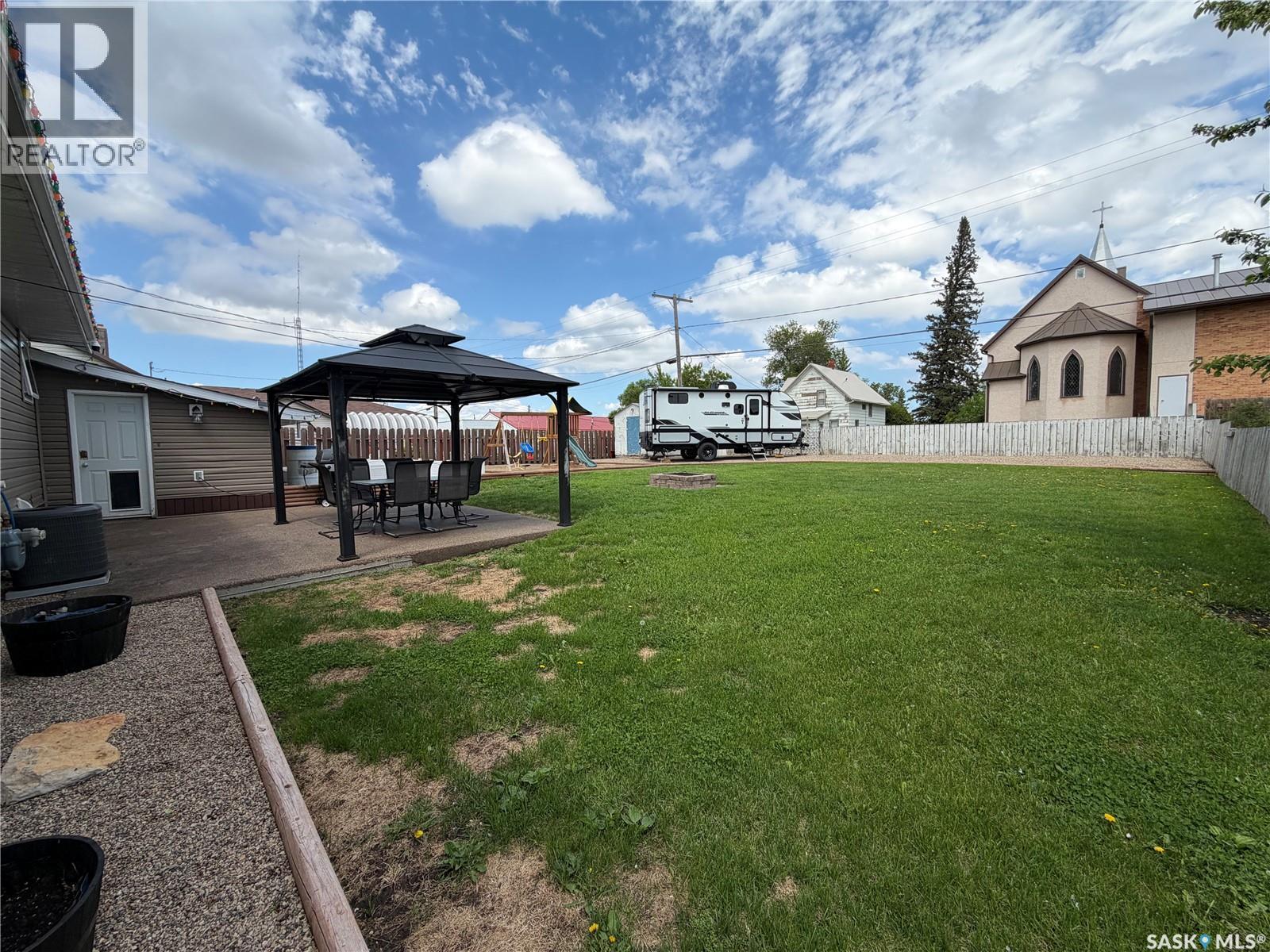 210 Wells Avenue E, Langenburg, SK - Indoor Photo Showing Other Room