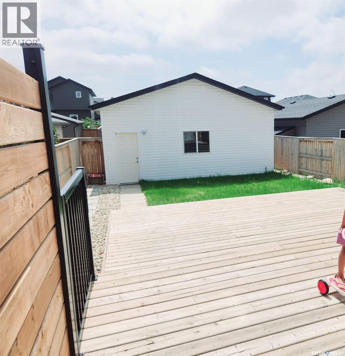 215 Wyant Lane, Saskatoon, SK - Outdoor With Exterior