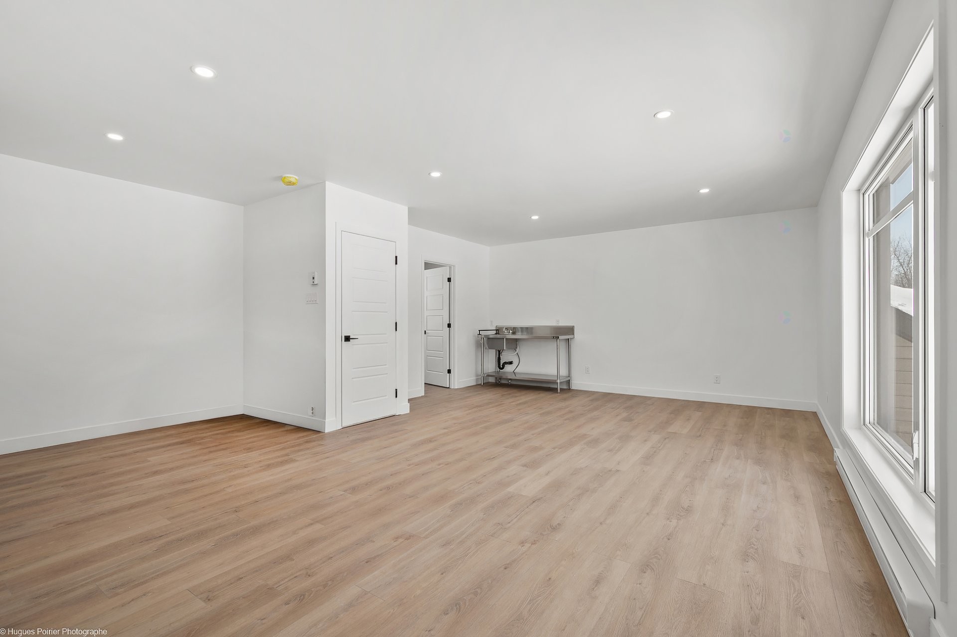 Loft - 275 Rue Des Grands-Pics, Saint-Colomban, QC - Indoor Photo Showing Other Room