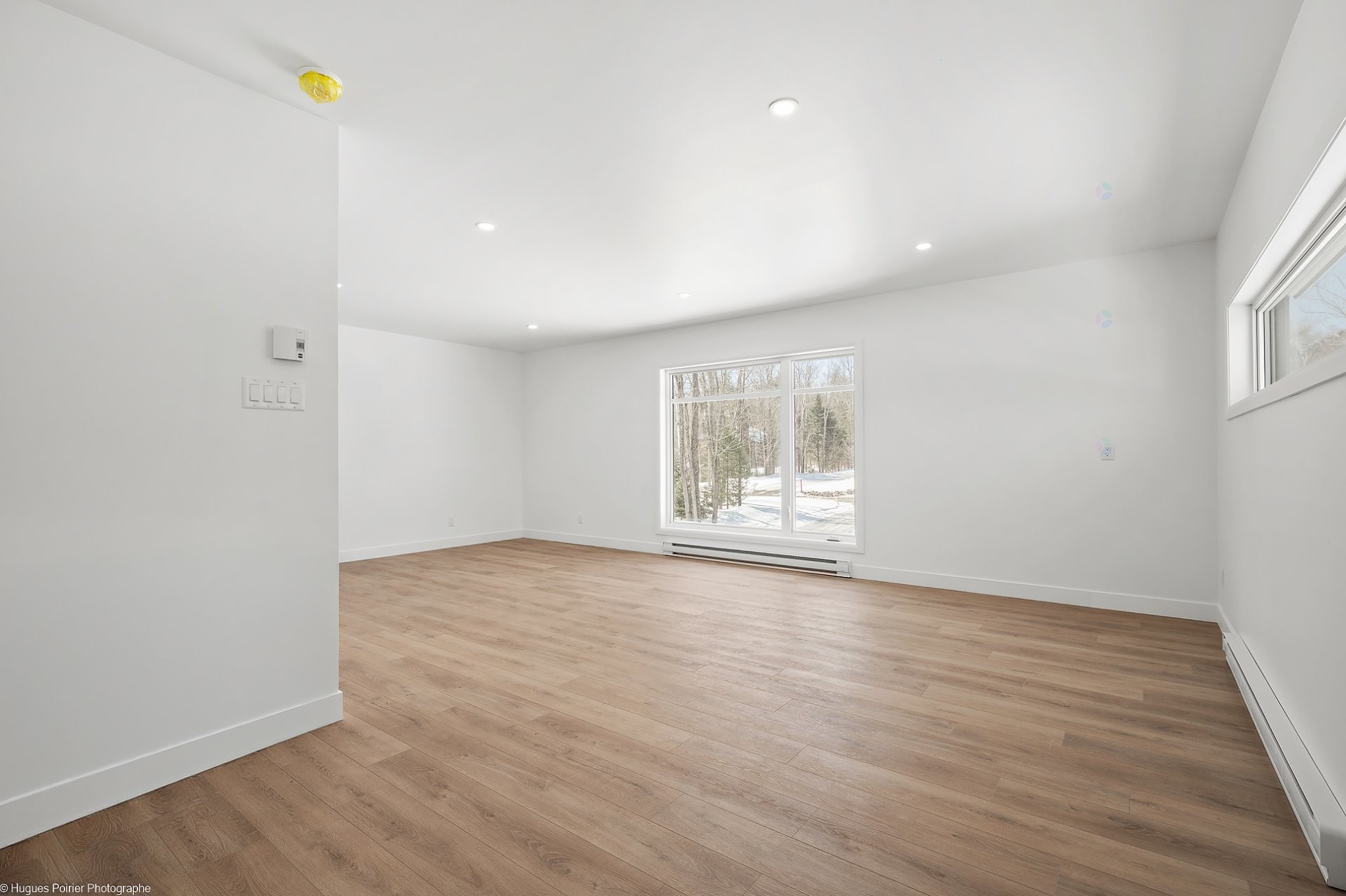 Loft - 275 Rue Des Grands-Pics, Saint-Colomban, QC - Indoor Photo Showing Other Room