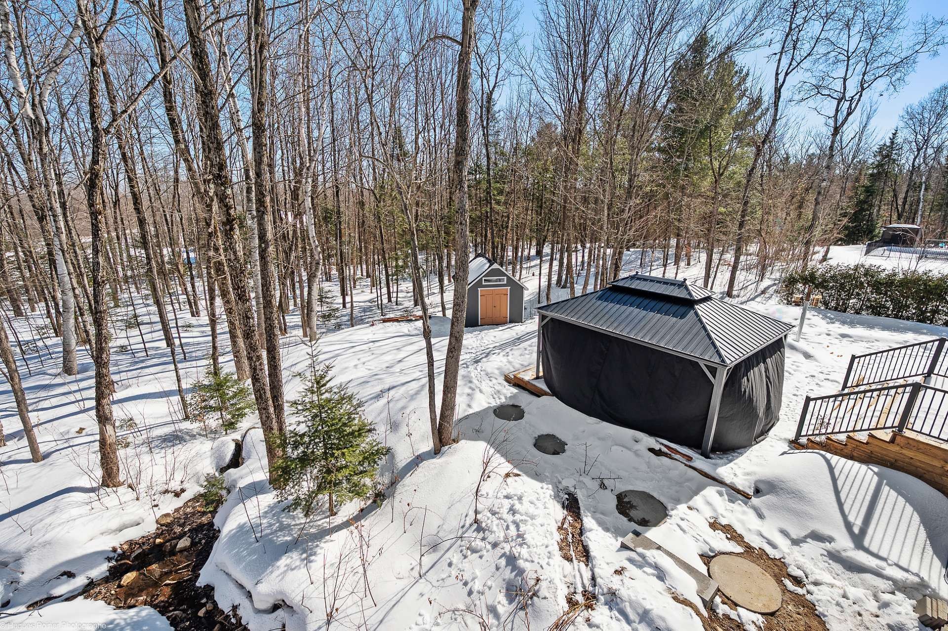 Courtyard - 275 Rue Des Grands-Pics, Saint-Colomban, QC - Outdoor