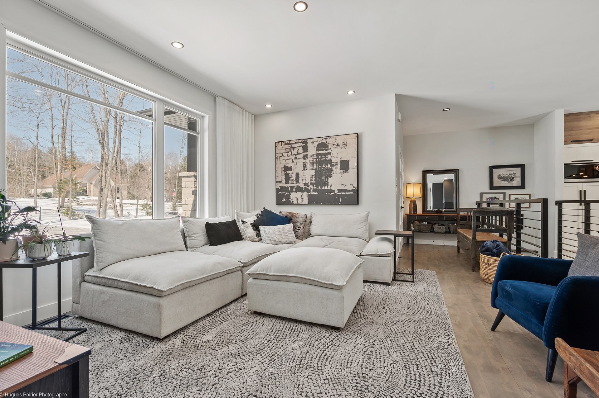 Living Room - 275 Rue Des Grands-Pics, Saint-Colomban, QC - Indoor Photo Showing Living Room