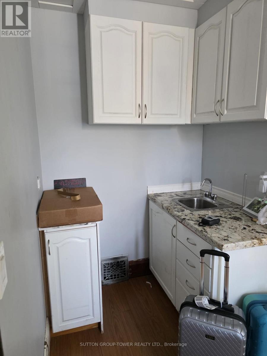 85 Maple Avenue, Barrie, ON - Indoor Photo Showing Other Room