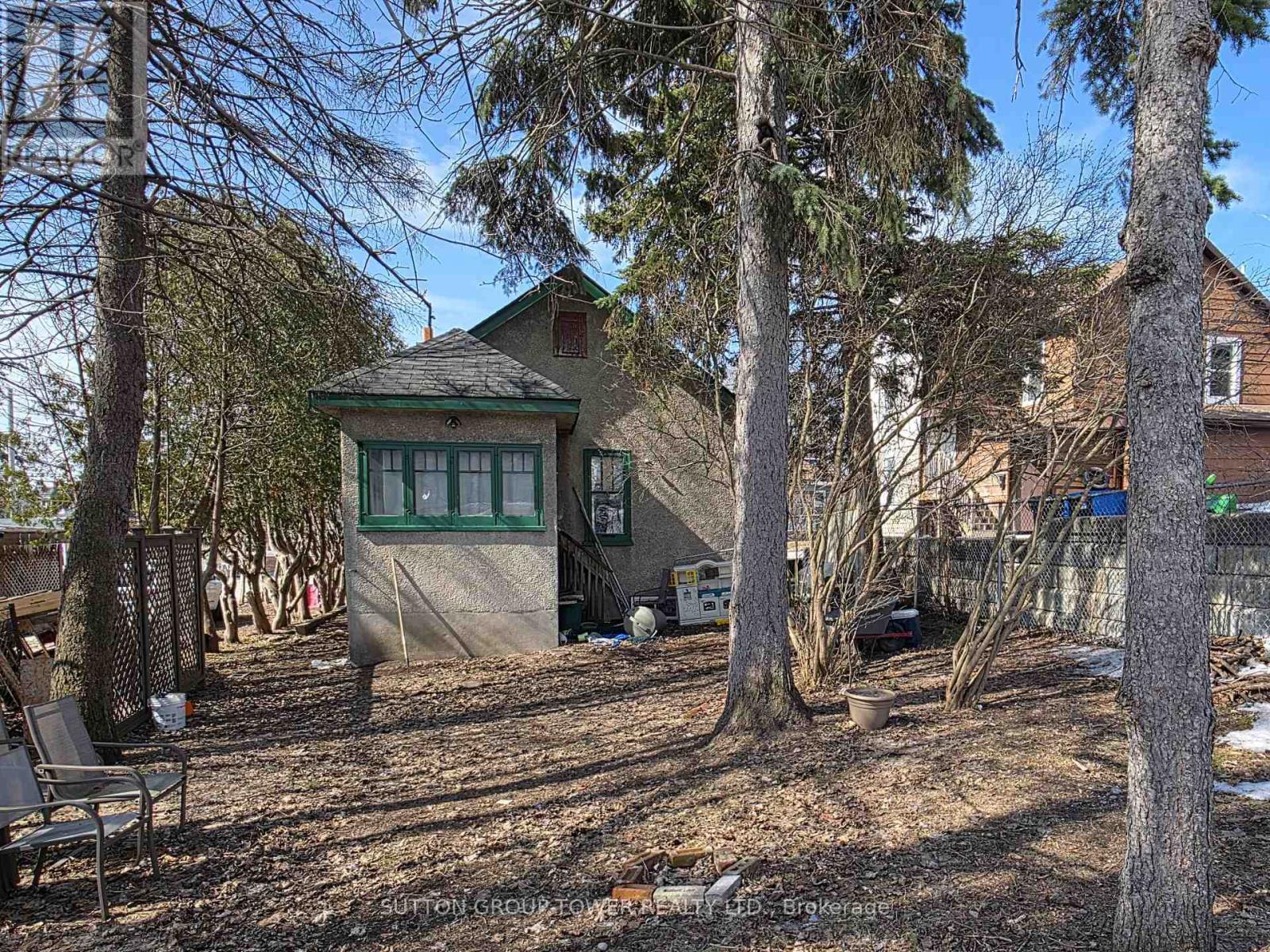 85 Maple Avenue, Barrie, ON - Outdoor